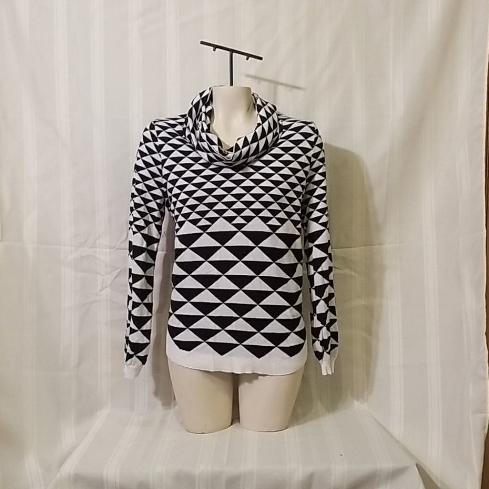 Cato Cowl Neck Sweater Size Large‎ - Picture 2 of 5